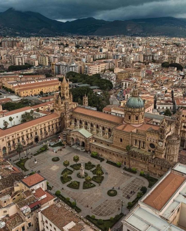 B&B D'Amari Affittacamere Palermo Bagian luar foto